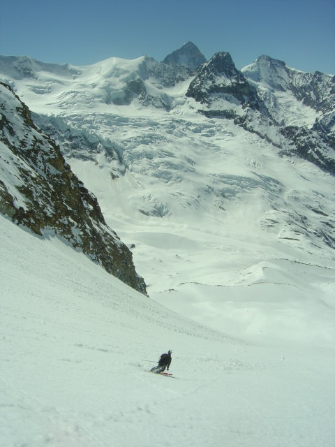 Descente dans la combe Ouest de l'épaule Young