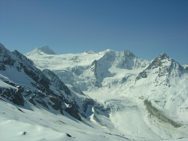 Le cirque glacière de Moiry vu du sommet