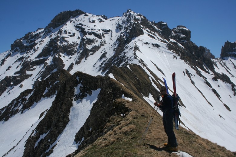 Tour de l'Aiguille du Grand Fond : sur le sommet 2582 du col d'Arpire