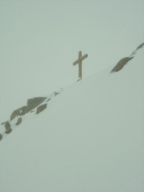 La croix du sommet du Mont Gelé,