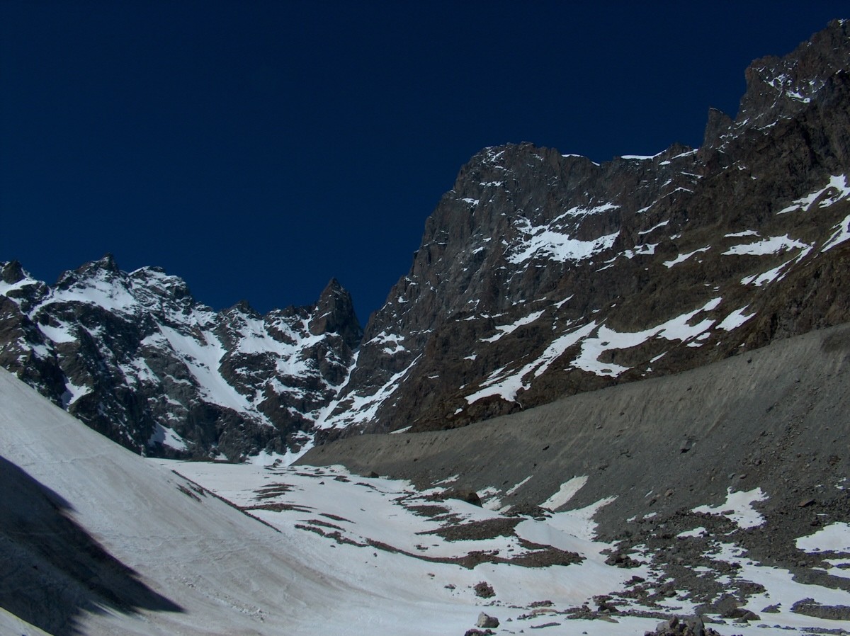 Enneigement en partie basse du Glacier Noir.