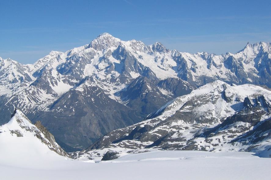 Le Mt. Blanc & Gdes Jorasses - vue depuis la Tête du Ruitor