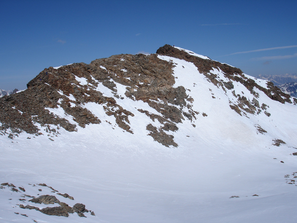 La Punta Nord 3262 m e la cresta SE, vista dalla Cima di Lago Spalmo 3291 m.