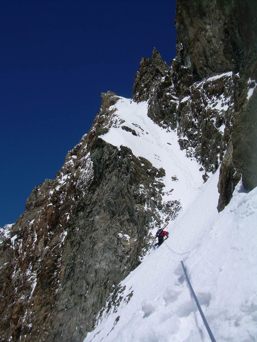 Face Sud du dôme des Ecrins, rampe sous la brèche Lory