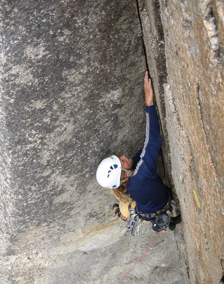 Val d'orco - Caporal - Tempi Moderni - antoine fissured e sortie