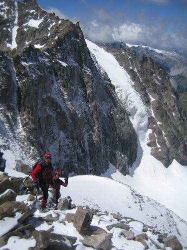 la parete N della Vertana vista dalla salita all'Angelo Grande