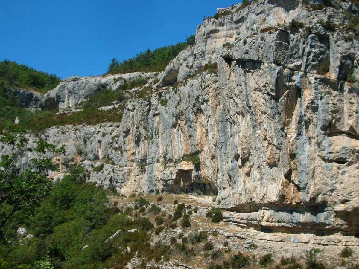 secteur historique de gache ( coté gauche en montant vers entrepierre)