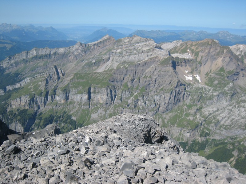 Tenneverge - vue du sommet vers samoens