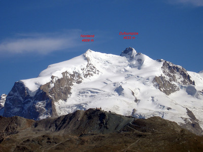 La Nordend 4609 m e la Punta Dufour 4633 m. La Nordend 4609 m e la Punta Dufour 4633 m.
