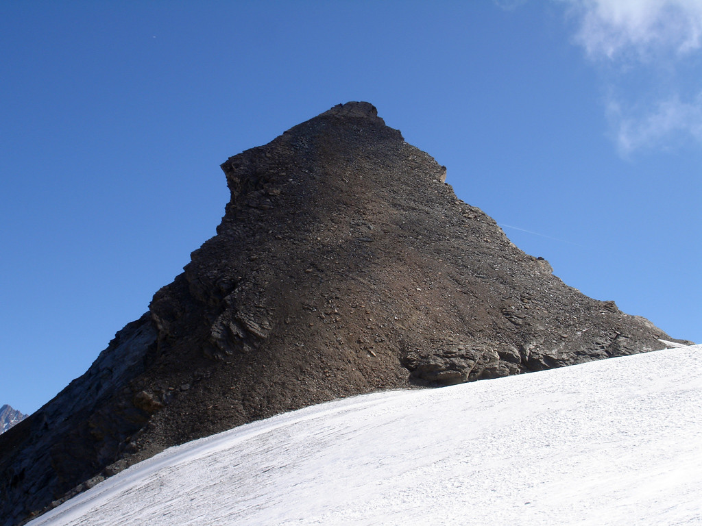 L'ultimo tratto detritico del Mettelhorn 3406 m.