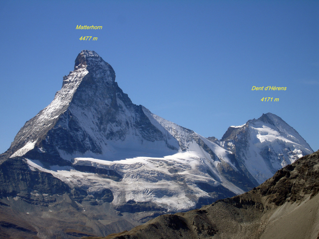 Il Matterhorn 4477 m e Dent d'Hèrens 4171 m versante Nord, visti dal Wisshorn 2936 m.
