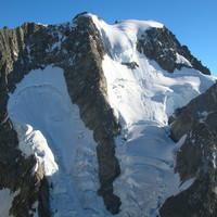 La via normale  alle Grandes Jorasses 4208 m, versante SW.