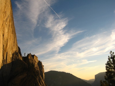 Half Dome sur fond de Yosemite valley Half Dome sur fond de Yosemite valley