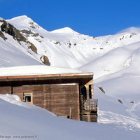 Refuge du Prariond au printemps