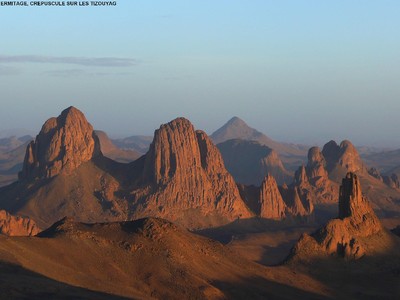Tizouyags au crépuscule vus de la Sawinan Tizouyags au crépuscule vus de la Sawinan