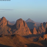 Tizouyags au crépuscule vus de la Sawinan