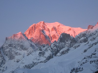 Levé de soleil sur le Mont Blanc