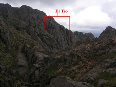 El tio visto desde la base del Cerro de la Cruz El tio visto desde la base del Cerro de la Cruz