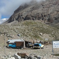 Le refuge Scaravelli vu de près. C'est sommaire mais c'est utile!