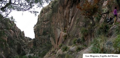 Une des grandes parois de Mogotes (Capilla del Monte) Une des grandes parois de Mogotes (Capilla del Monte)