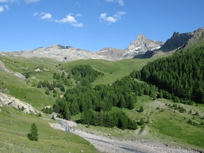 La Tête de Toillies au fond de la vallée de Saint Véran La Tête de Toillies au fond de la vallée de Saint Véran