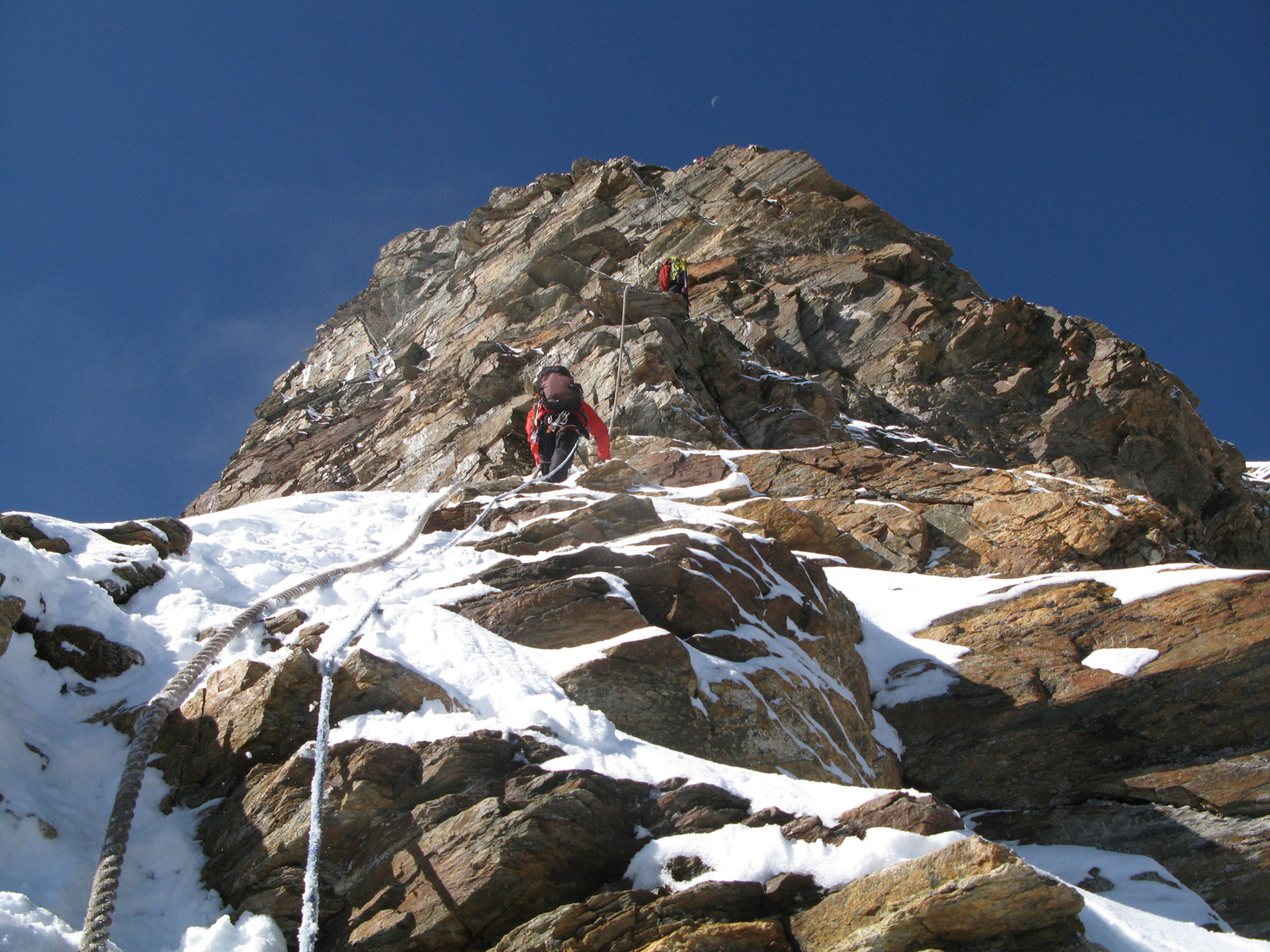 Matterhorn-cordes_fixes_pres_du_sommet