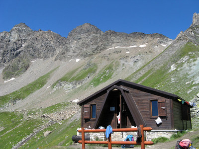 La cresta di salita vista dal bivacco Rosazza La cresta di salita vista dal bivacco Rosazza