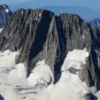 Ailefroide Occidentale (éperon SE) - vue sur les Bans