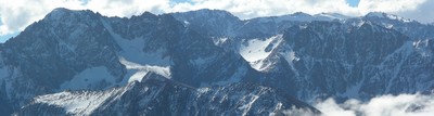 Le Nevado Grande Manantiales (à gauche) et le fond de la vallée des cascadas (Cordon Portillo, Argentine)