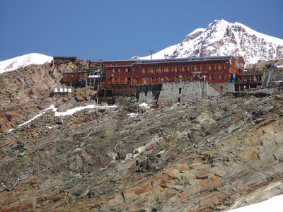 rifugio capanna gnifetti