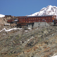 rifugio capanna gnifetti