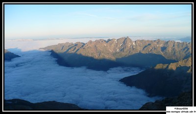 Belledonne et Vercors avec mer de nuage Belledonne et Vercors avec mer de nuage