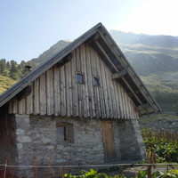 Refuge de la Perrière de face