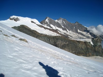 Alphubel, Täschhorn, Dom et Lenzspitze depuis l'Hohlaubgrat Alphubel, Täschhorn, Dom et Lenzspitze depuis l'Hohlaubgrat