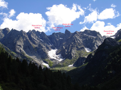 La testata della Val d'Arigna, presso la località Forni 1300 m ca. La testata della Val d'Arigna, presso la località Forni 1300 m ca.