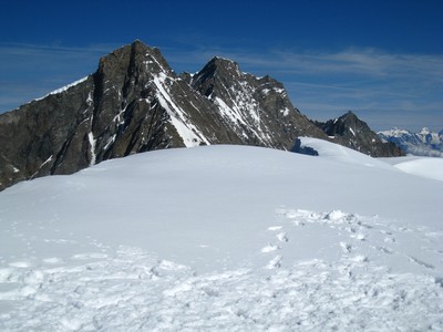 Täschhorn, Dom, Lagginhorn (qui dépasse à peine à D du Dom) et Lenzspitze depuis l'Alphubel