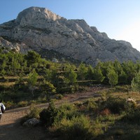 L'approche, au pied de la Sainte Victoire