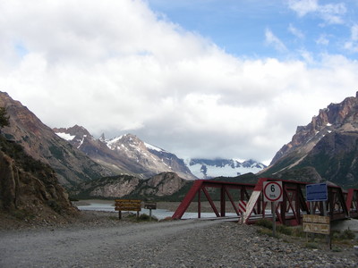 Le pont sur le río eléctrico: c'est de là que part le sentier qui mène à Piedra del Fraile