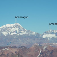 La face S de l'Aconcagua depuis le sommet de l'Agustín Álvarez (le 26/01/2009)