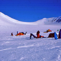 Campo alla base della vetta innominata
