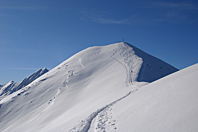 Il tratto finale al Pizzo Meriggio 2358 m Il tratto finale al Pizzo Meriggio 2358 m