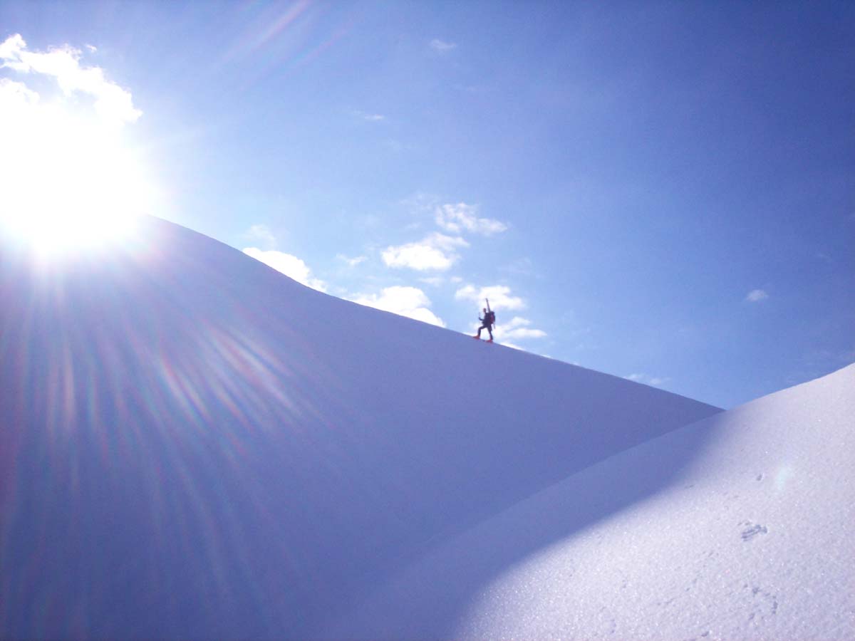Monte Tambura Per Il Versante Nord La Carcaraia Camptocamp