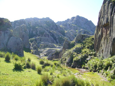 El valle de los Lisos en Los Gigantes (Sierras Grandes de Cordoba)