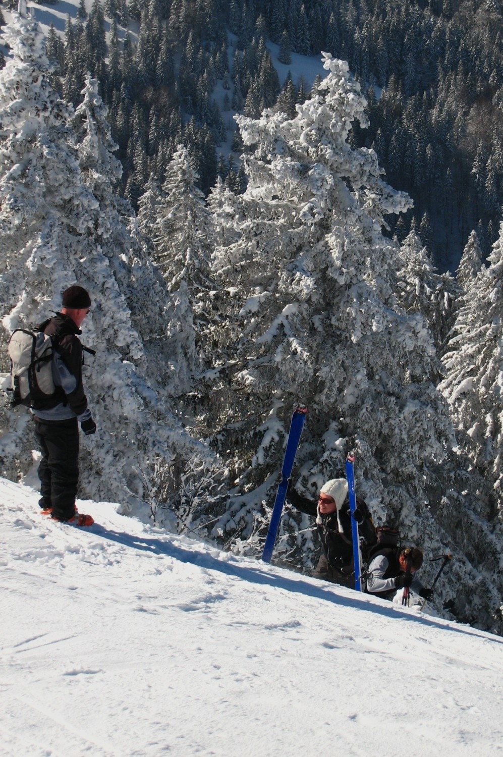 Déchaussage passager pour gagner la crête entre Chasseron et Petites Roches