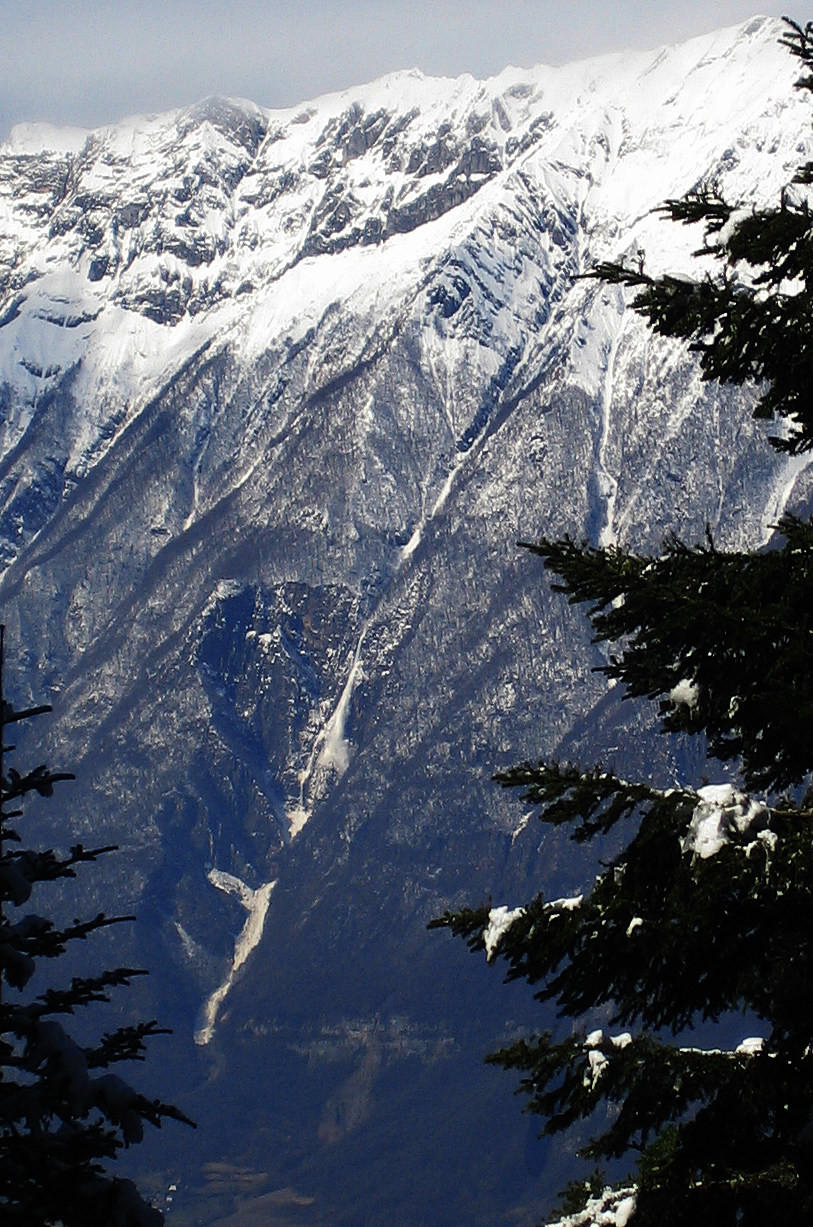 Avalanche en face SE de la Pointe des Arlicots