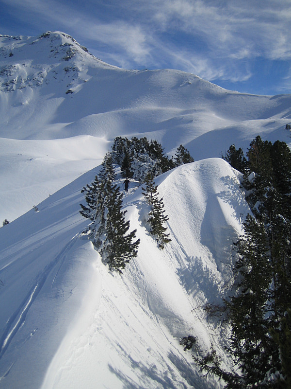 Sur la crête secondaire