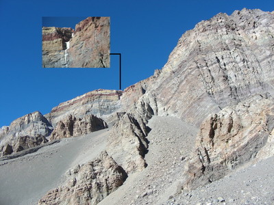 Une belle cascade de glace sur la face WSW de la crête reliant le Cerro Rico et le Cerro Almacenes. Une belle cascade de glace sur la face WSW de la crête reliant le Cerro Rico et le Cerro Almacenes.