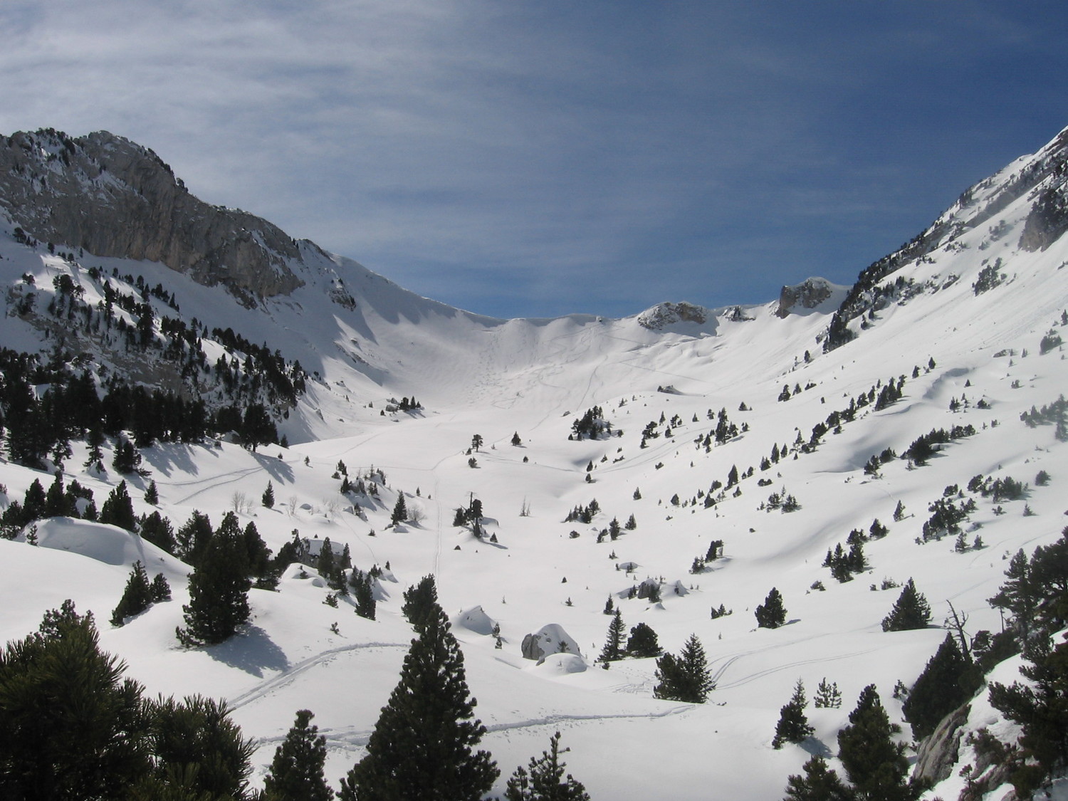 Vallon de Marcieu menant au col de Bellefond