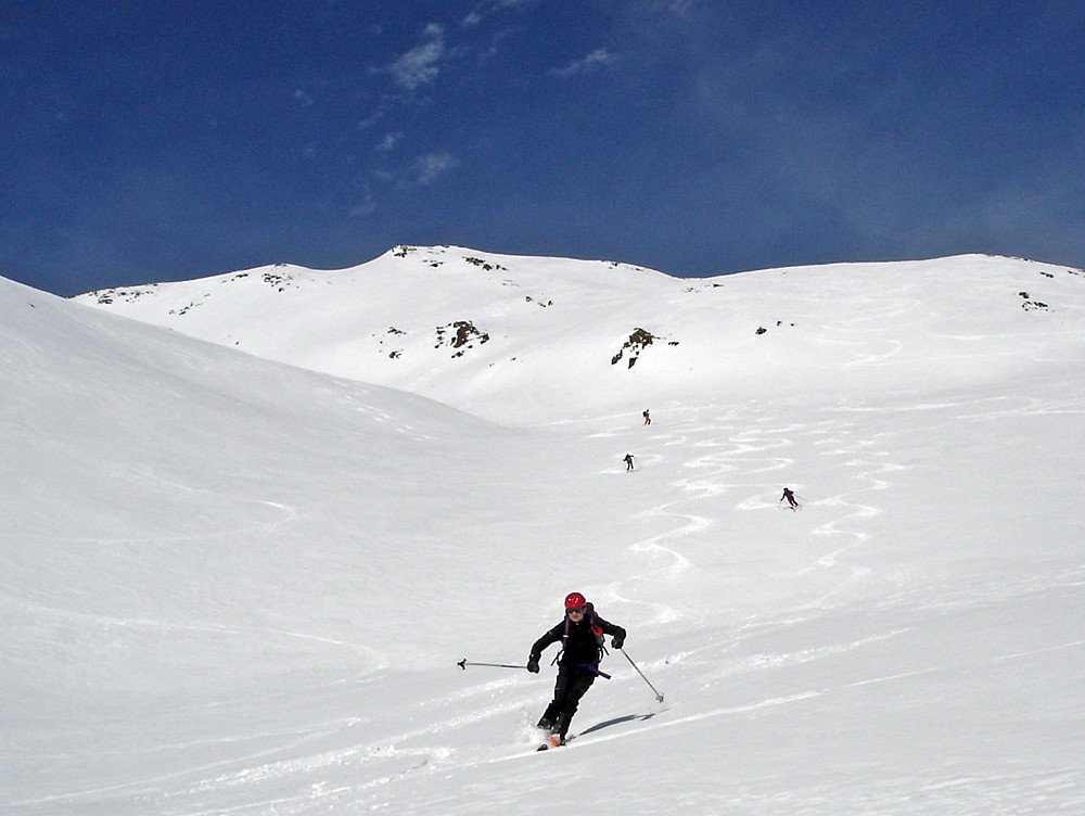 poco sopra le baite di Pollore; Giuliano "lanciato" sulla bella neve