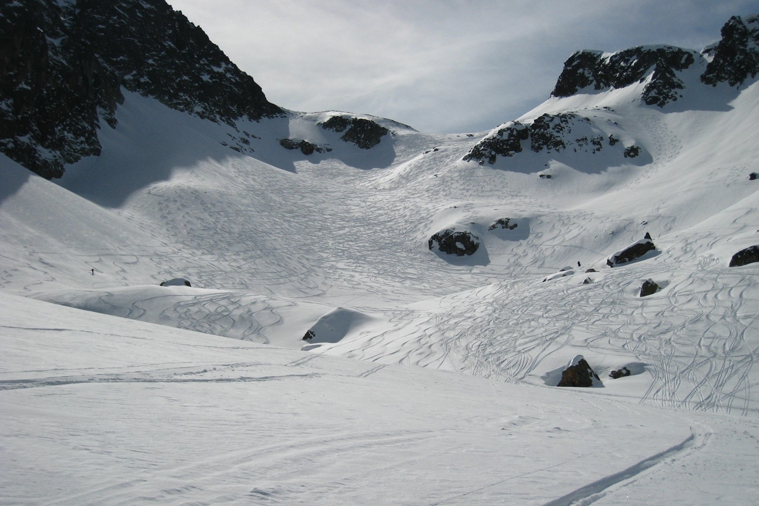 Nos traces sur la gauche, quleques jolies traces en haut à droite
